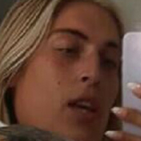 Куинби Голая