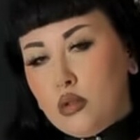 Rhikatera Голая