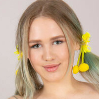 Рина Кьют Голая