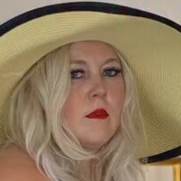 Сэммитайгхсх Голая