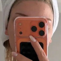 Сейма Местоглу Голая