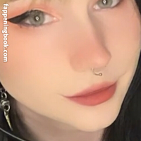 Сукубус98 Голая