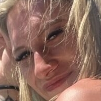 Тейлор Флевин Голая