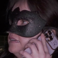 Эйвери Пич Голая