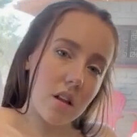 Ванна Блум Голая