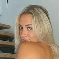 Юрджинни Голая