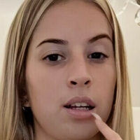 Зоелушмоделл Голая